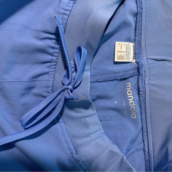 Blue Scrub Top and Bottom Set Size Small - Picture 7 of 9